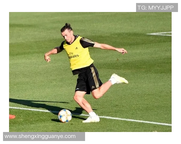 足球明星的跑步姿势引发热议网友纷纷调侃其独特风格